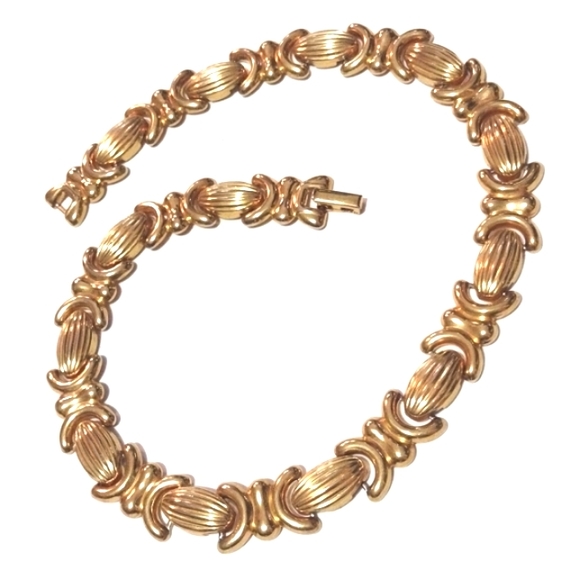 Nina Ricci Jewelry - VINTAGE AVON BY NINA RICCI GOLD LINKED CHOKER NECKLACE